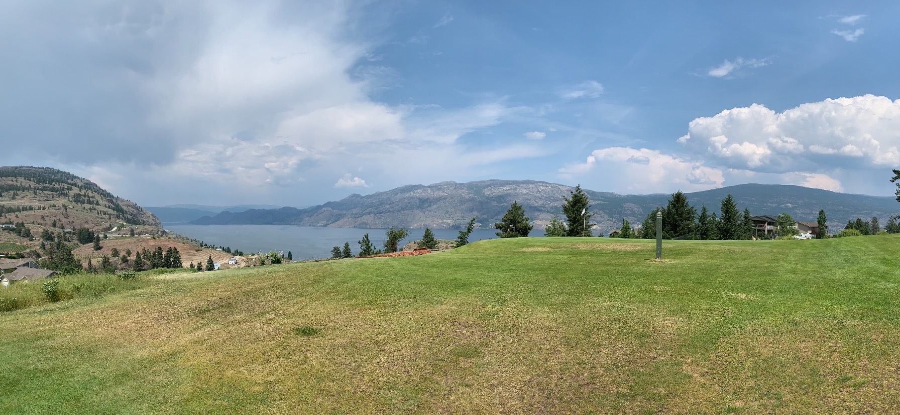 Sumac Ridge Golf & Country Club logo